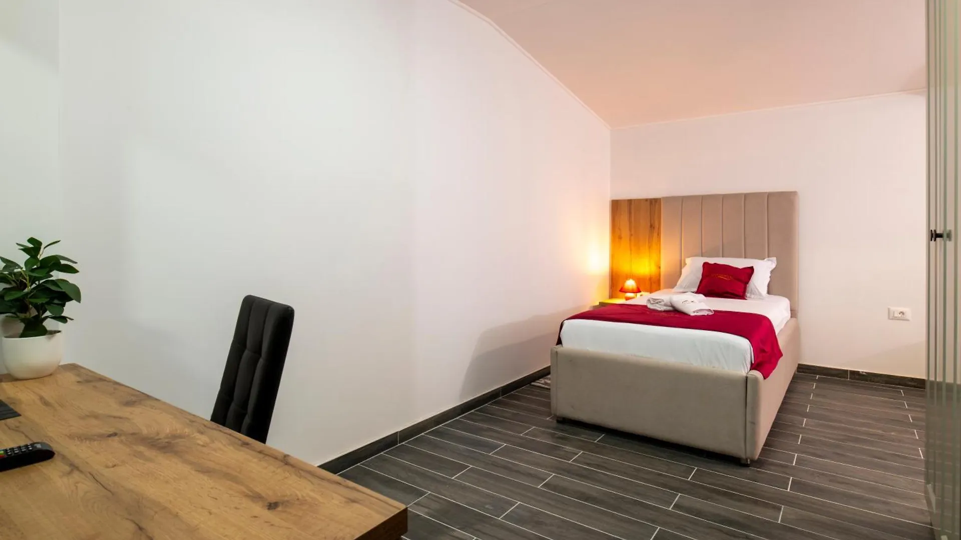 Casa Garibaldi - Rooms With Private Bathrooms Petrovija 克罗地亚