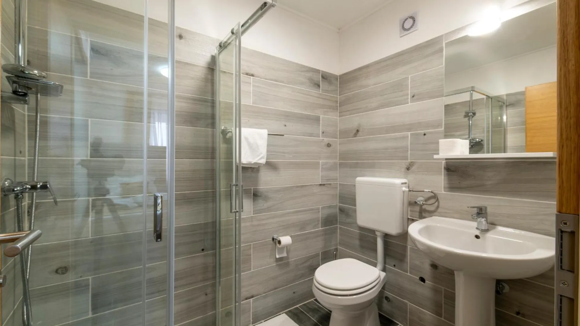 招待所 Casa Garibaldi - Rooms With Private Bathrooms Petrovija