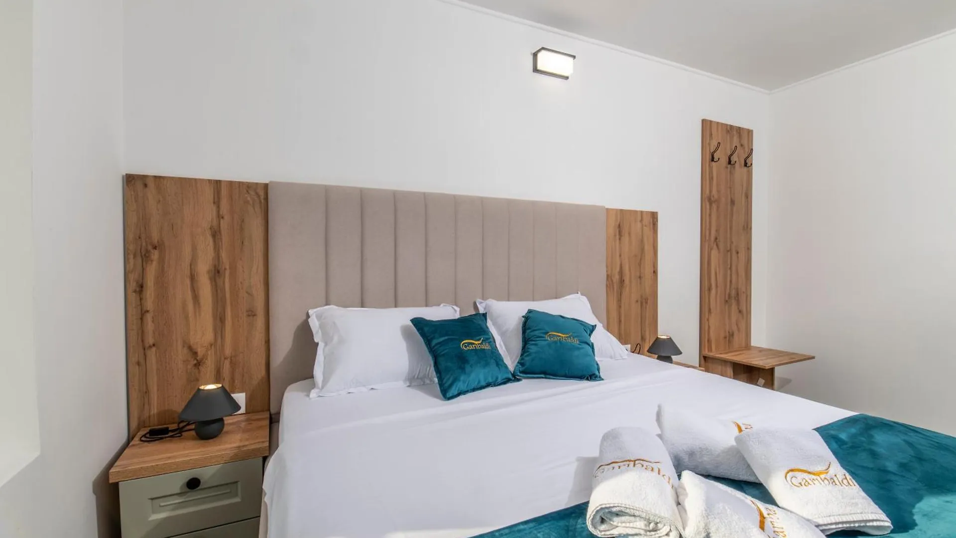 Casa Garibaldi - Rooms With Private Bathrooms Petrovija 招待所